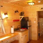 Real McCoy Cabins kitchen and bar